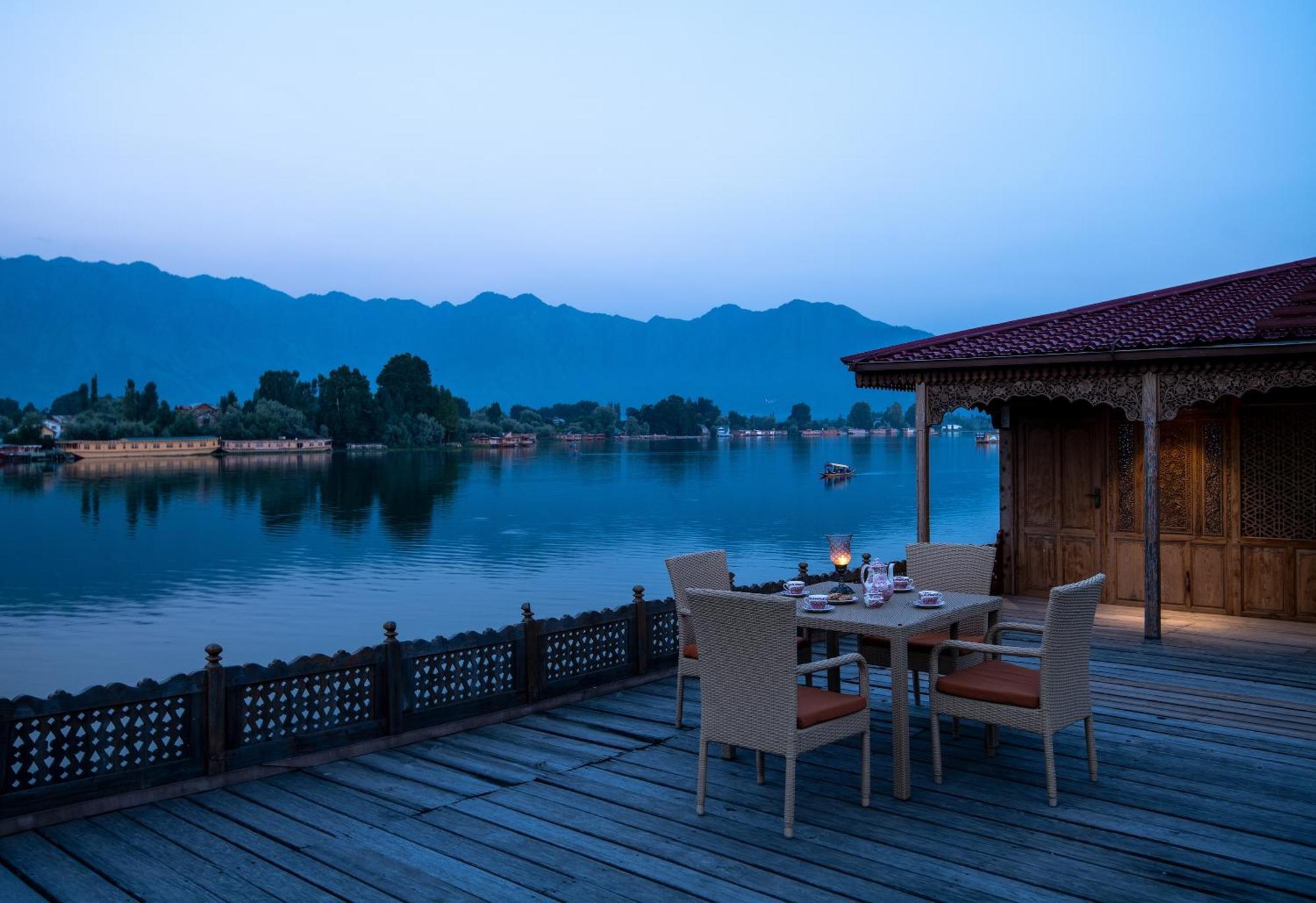 Hotel Mascot Houseboats Srīnagar Exteriér fotografie